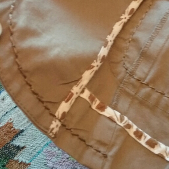 TRINA TURK Original Khaki  Short Sleeve Jacket - Picture 4 of 5